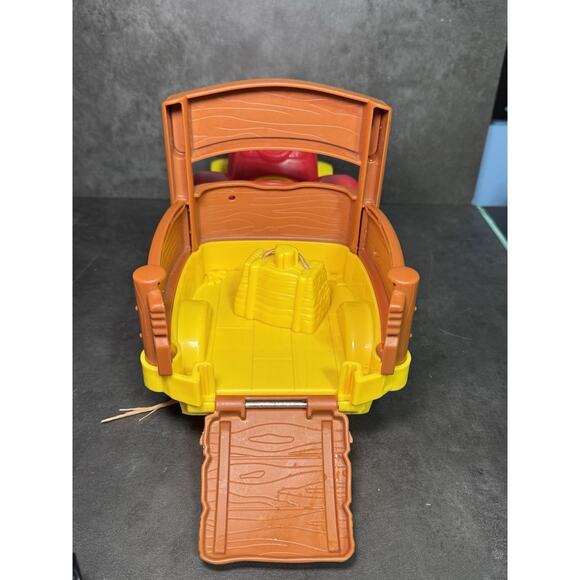 Fisher Price Little People Tow N Pull Farm Tractor W/ 5 Figures - Pig & Horse - Picture 4 of 7